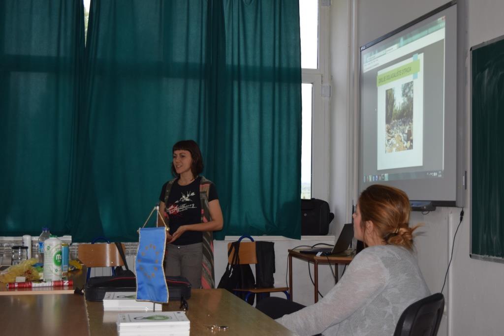 OO4